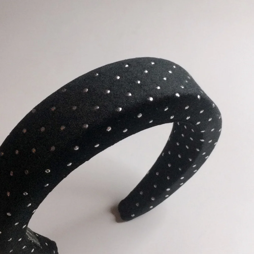 8 OTHER REASONS VELVET PADDED HEADBAND BLACK NWOT